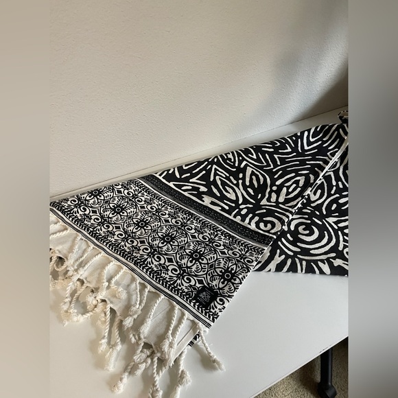 Volcom Stone Row Cotton Henna Blanket - Picture 3 of 10